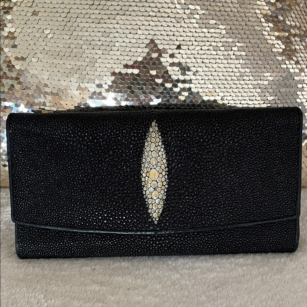 Mint Elegant Black Leather Stingray Wallet Purse